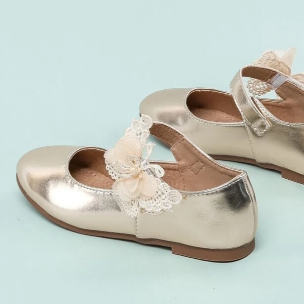 Gold girls dress shoes